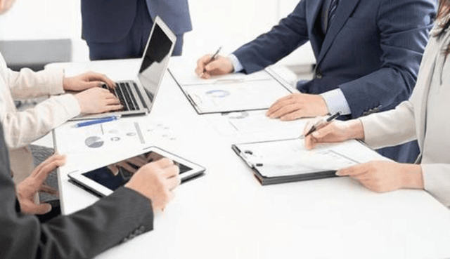 Big4とは？デロイト・PwC・EY・KPMG 4社の特徴・選考の違いを徹底解説